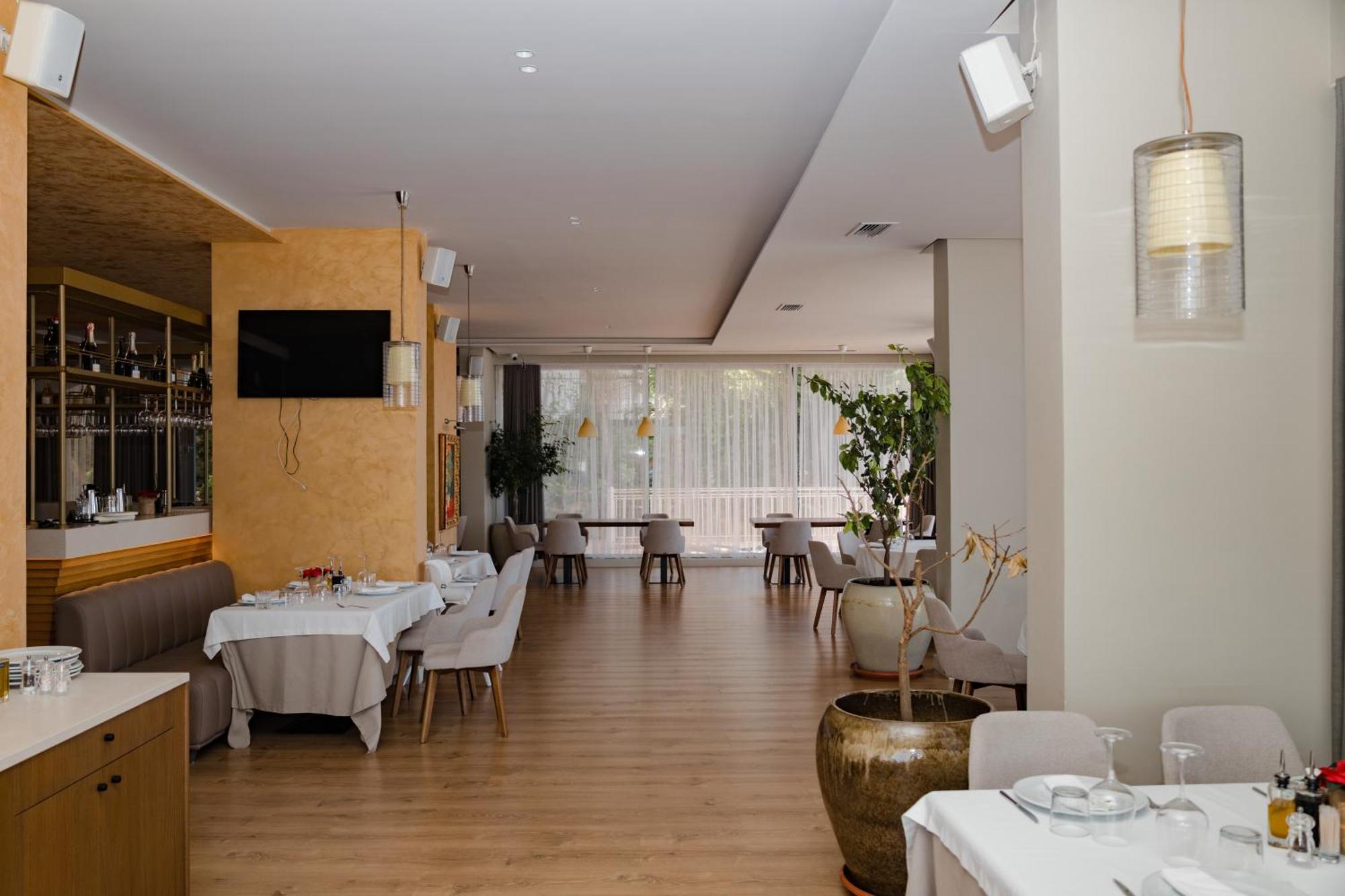 Grand Riviera Blu- Seaside Hotel Radhimë Екстериор снимка